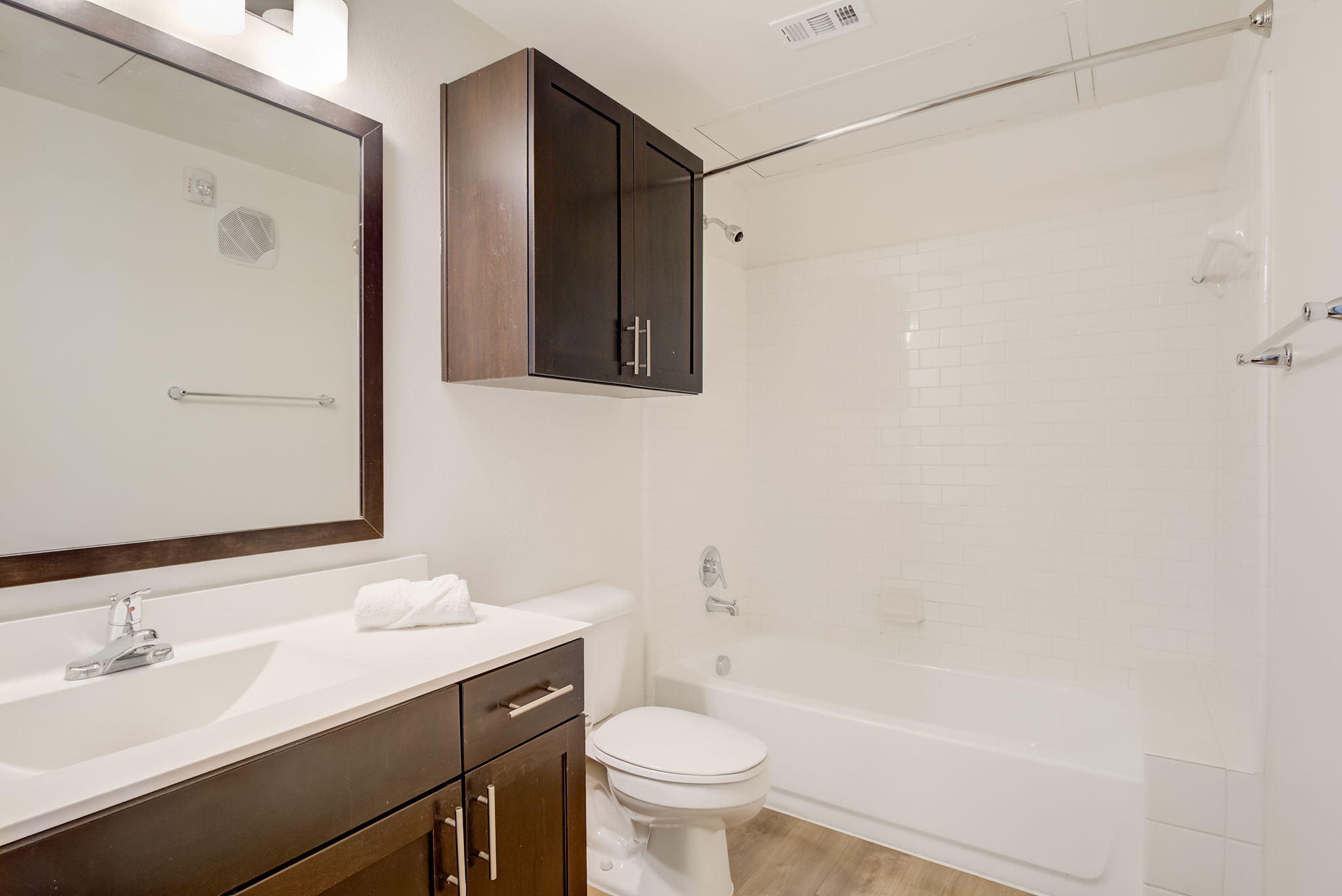 Loft and Row Image 3